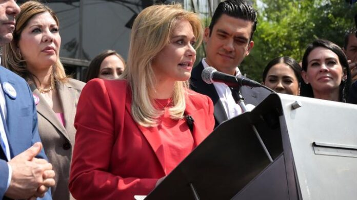 “Están muertos de miedo en Morena con lo que viene”: Maru Campos tras comparecer en FGR