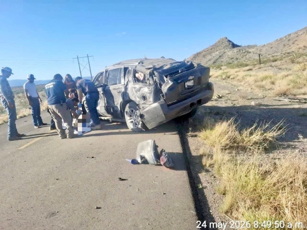 Bomberos y Protección Civil atienden volcadura m0rt@l en la carretera a Camargo