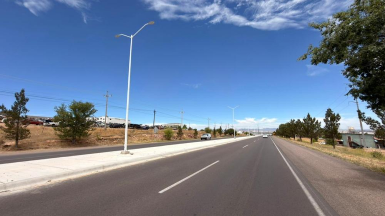 Está en construcción el último tramo de camellón de carretera Anáhuac