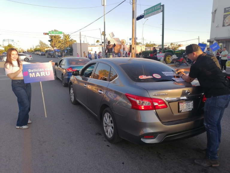 Organizan pega de calcas “Yo con Maru” y “Chihuahua libre y soberano” en Delicias y Camargo