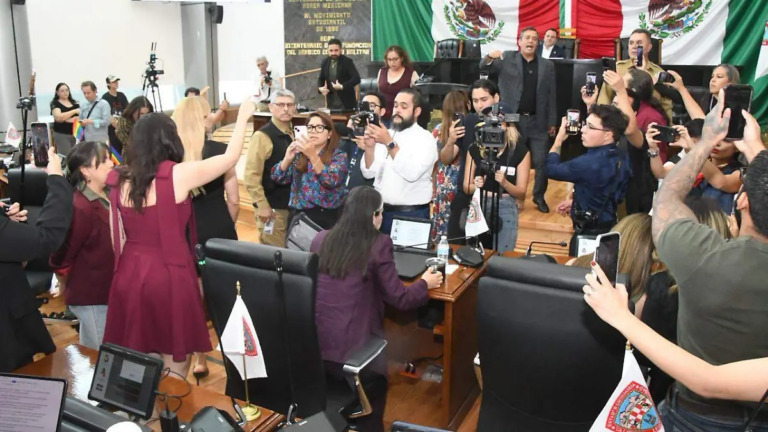 “Nos decepcionaron otra vez”: comunidad LGBTQ+ acusa bloqueo al matrimonio igualitario en el Congreso
