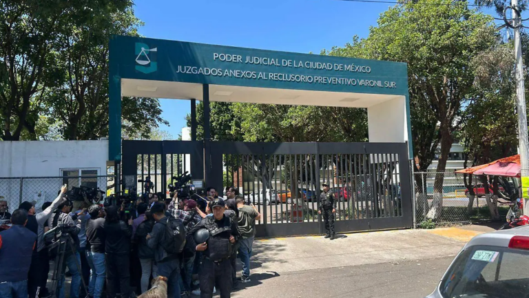 Difieren audiencia de comparecencia de fiscal Anticorrupción y Maru Campos en CDMX