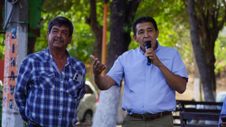 JMAS Meoqui, JCAS y Comité Rural entregan sistemas de paneles solares y maquinaria en Estación Consuelo