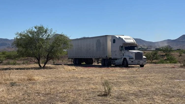 Detectan tráiler presuntamente usado para robo de combustible cerca de Delicias