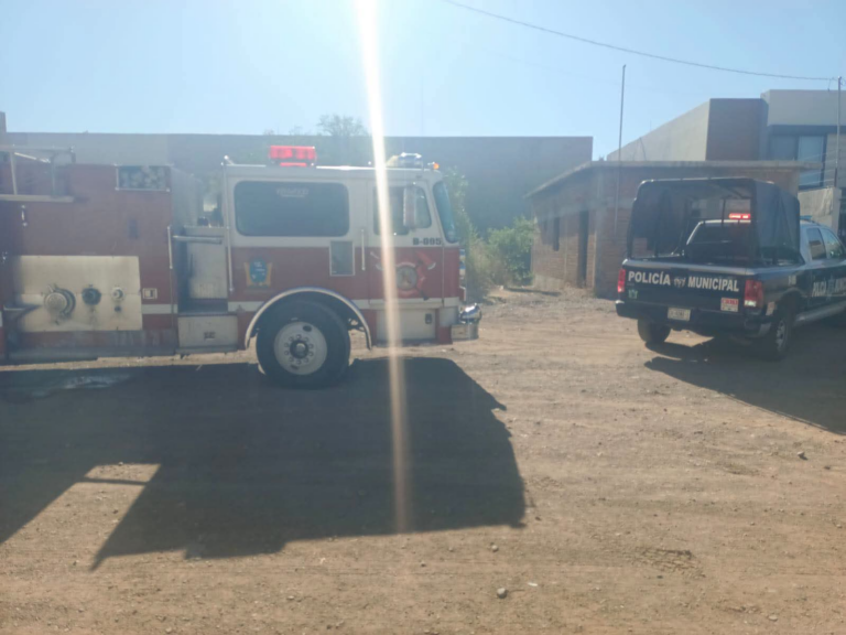 🚨 Incendio consume vivienda en obra negra en la Ex Agricola San Antonito