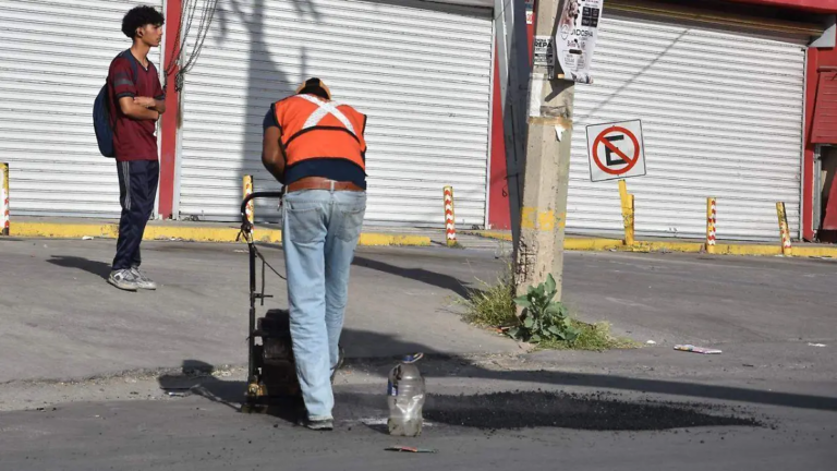 Realizarán trabajos de bacheo en ocho colonias este miércoles