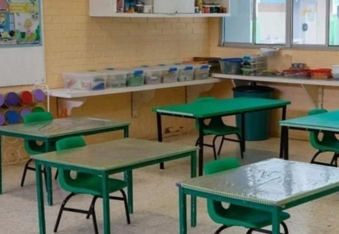 Maestros suspenden clases por protesta