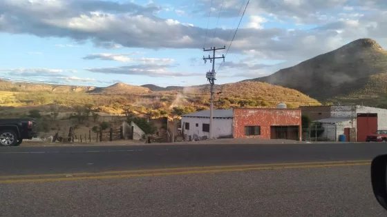 VECINOS DENUNCIAN CONTAMINACIÓN Y CONTUBERNIO
