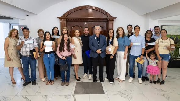 Entregan créditos del Programa de Proyectos Productivos, en Cuauhtémoc