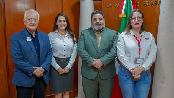 Sostienen reunión de trabajo alcalde Beto Pérez y Delegado de Infonavit