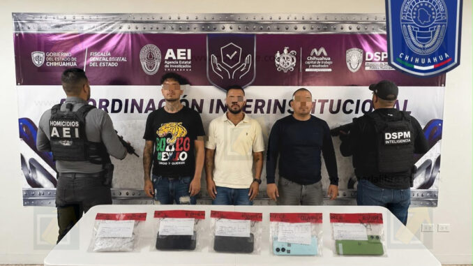 Presentan a 3 detenidos con droga en vivienda de la colonia Cerro de la Cruz