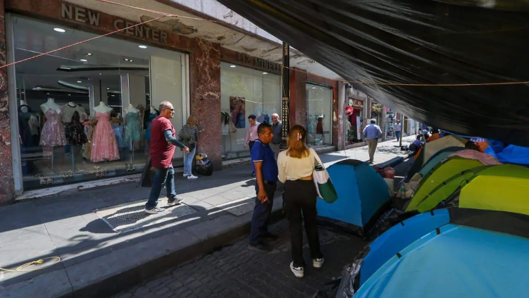 CNTE pide reunión con Sheinbaum; amagan con disturbios si se niega